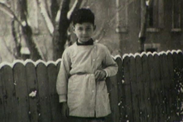 Boris Cyrulnik, orphelin à 4 ans 