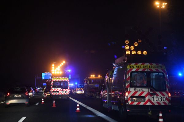 L'accident a provoqué jusqu'à 1,5 km de bouchons au beau milieu de la nuit de samedi à dimanche. Photo d'illustration.