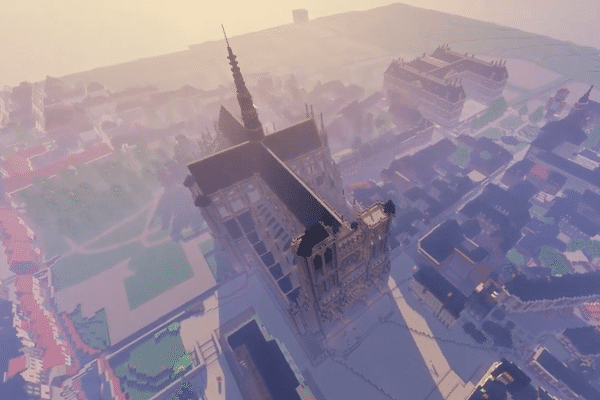 La cathédrale d'Amiens en vue aérienne avec plusieurs bâtiments amiénois reconstitués.