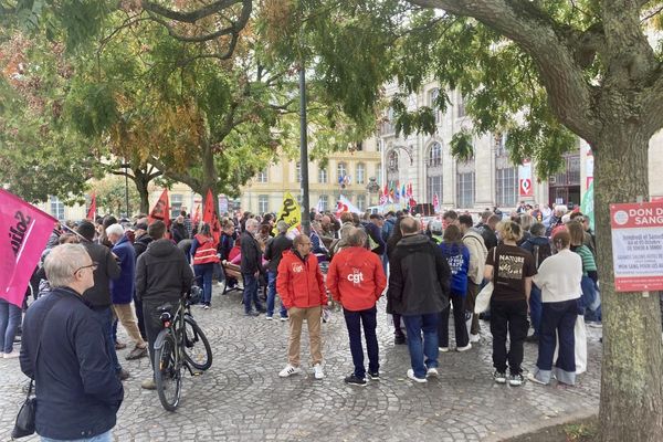 À Nancy, 900 manifestants se sont donnés rendez-vous notamment pour demander l'abrogration de la réforme de retraites.