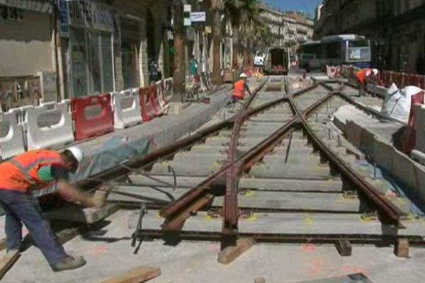 Les travaux de la ligne 4 du tramway dans le quartier Gambetta réduisent l'activité des commerçants. Juillet 2015