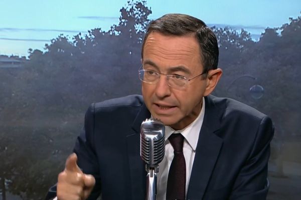 Invité de RMC, Bruno Retailleau président LR des Pays de la Loire tacle Ségolène Royal en parlant de "Ségocratie participative" et confirme l'évacuation de la ZAD de Notre-Dame-des-Landes fin octobre ou début novembre