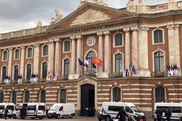 Un rassemblement est prévu ce lundi 17 avril à 20h sur la place du Capitole à Toulouse.