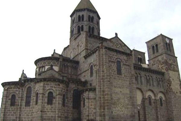 L'église de Saint-Nectaire (63), un joyau de l'architecture romane