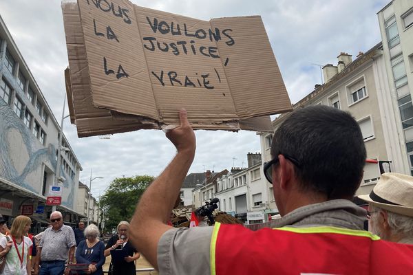 manifestation contre les violences policières à Saint Nazaire