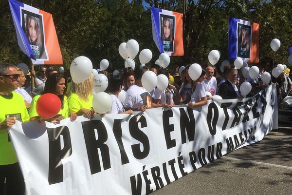 La marche blanche en hommage à Maëlys a démarré à 15 heures.