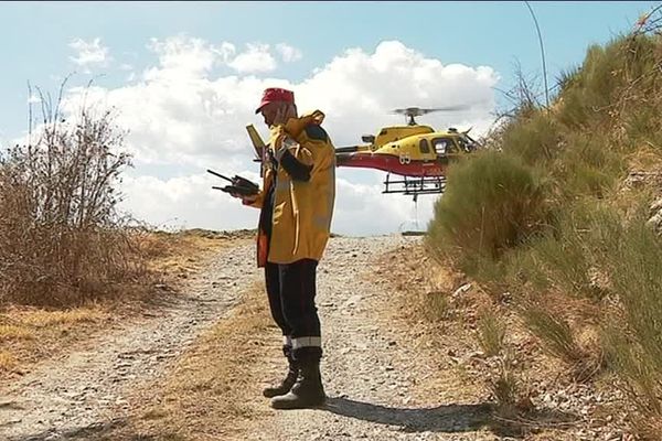 Clans à 60 kilomètres de Nice, dans la vallée de la Tinée. Le feu qui a débuté le 6 mars dernier y est toujours actif.