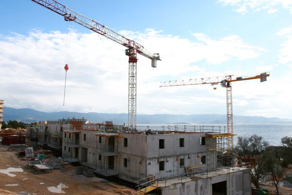 Les chantiers sont nombreux, autour du Golfe d'Ajaccio. 