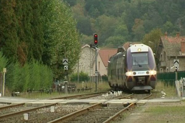 Ralentissements et rallongement des trajets : les conditions se dégradent pour les usagers des trains Clermont- Ferrand/Saint-Etienne, Clermont-Ferrand/ Montluçon, Clermont-Ferrand/Volvic, Aurillac/Brive et Aurillac/Figeac.