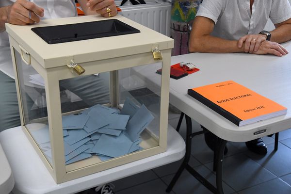 Taux d'abstention record dans les Pyrénées-orientales pour ces élections départementales: 64,47 %.