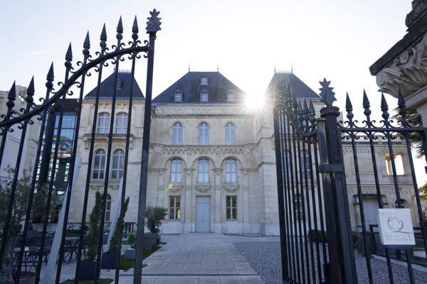 Le château de la Buzine a été rendu célèbre par le roman de Marcel Pagnol "Le château de ma mère".