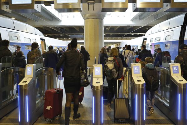 La SNCF met en place des portiques anti-fraude, ici à la gare de Paris-Montparnasse