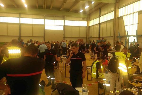 Saint-Julien-de-Peyrolas (Gard) - les enfants d'une colonie de vacances hébergés dans la salle des fêtes - 9 août 2018.