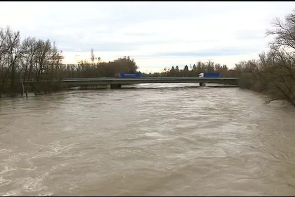 Le débit de la rivière Ain a atteint des niveaux exceptionnels jeudi 4 janvier.