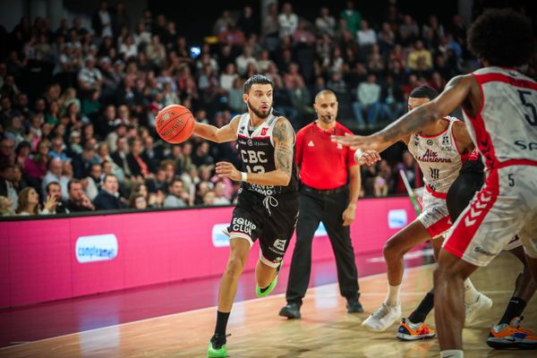 Yann Siegwarth est l'une des nombreuses gâchettes du Caen Basket Calvados, de retour en Pro B en cette saison 2024-2025.