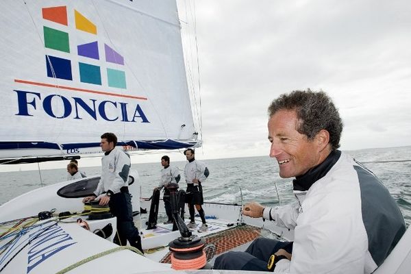 Michel Desjoyeaux sur Foncia en octobre 2011