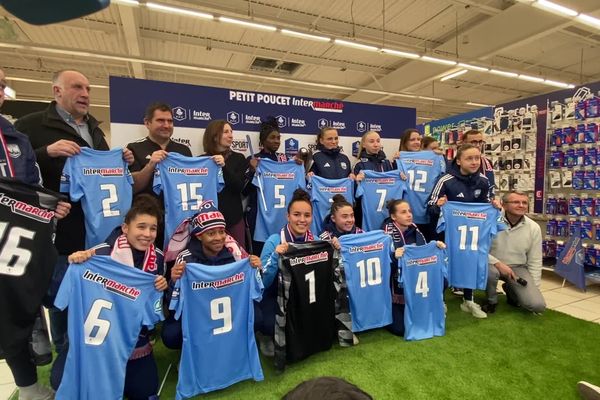 En troisième division, les séniors féminines du Puy Foot affronteront le PSG en quart de finale de la Coupe de France ce 14 février 2024.