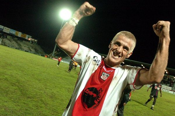 Yohan Demont faisait en 2004 partie de l'effectif d'Ajaccio. 