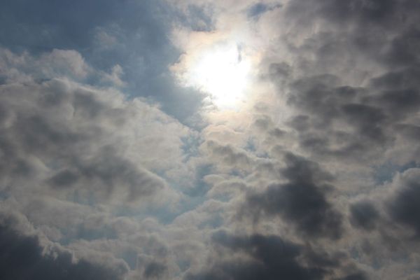 Un ciel très nuageux ce matin sur une bonne partie ouest de la région.