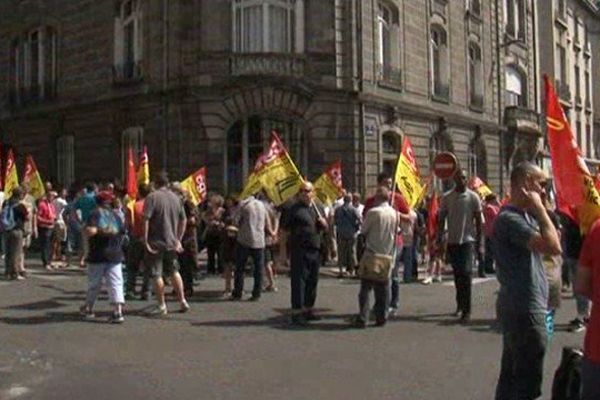 Limoges : pied de grève devant la préfecture de région