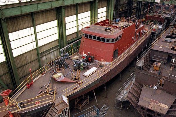 Photo d'archives: chantier des CMN à Cherbourg