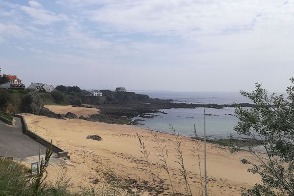 La plage déserte des Grands Sables à Clohars-Carnoët