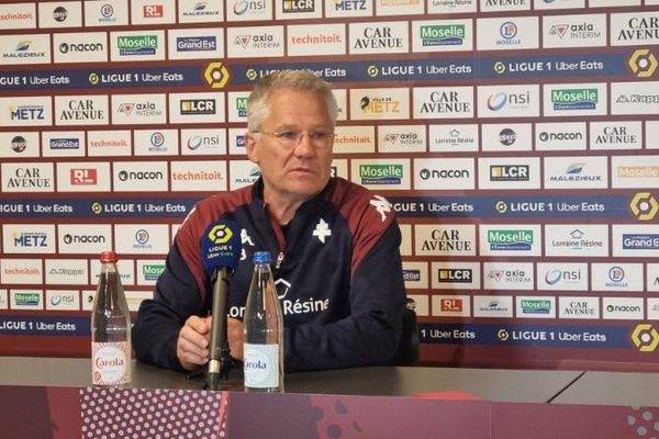 Conférence de presse de Laszlo Bölöni avant le barrage contre Saint-Etienne