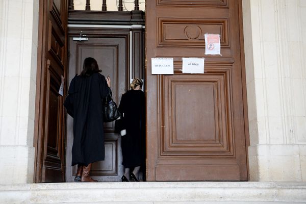 L'entrée de la salle du premier procès de Joël Le Scouarnec - Photo d'illustration