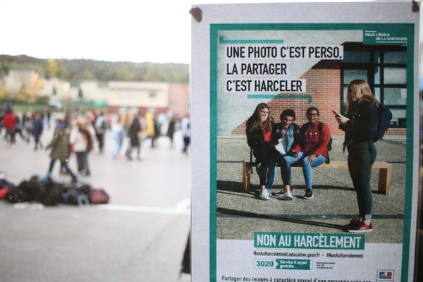 Illustration : campagne de prévention contre le harcèlement dans un établissement scolaire français en novembre 2019