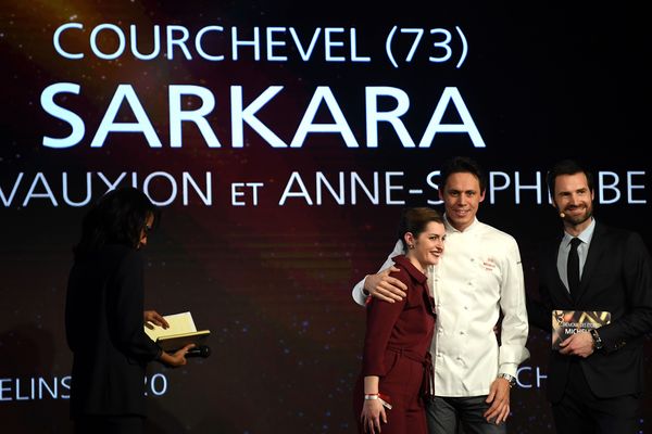 Sébastien Vauxion, chef pâtissier au Sarkara, lors de la remise de sa deuxième étoile Michelin en 2022.