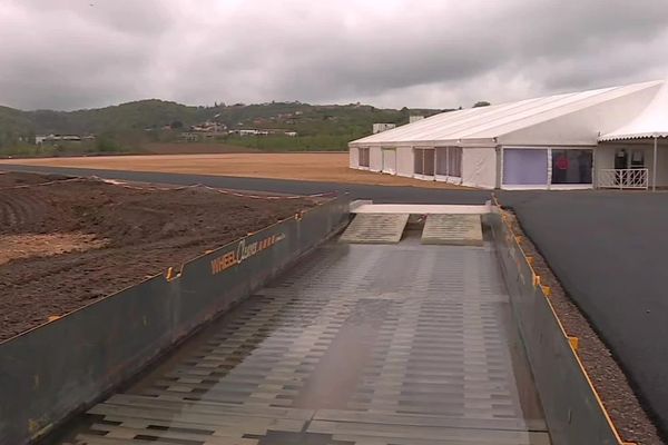 Pose de la première pierre de Carbios, une unité de recyclage enzymatique à Longlaville en Meurthe-et-Moselle.