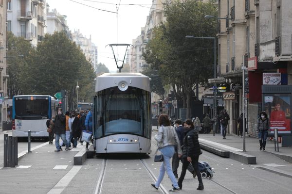 A terme un milliard d'euros sont prévus pour les transports. 