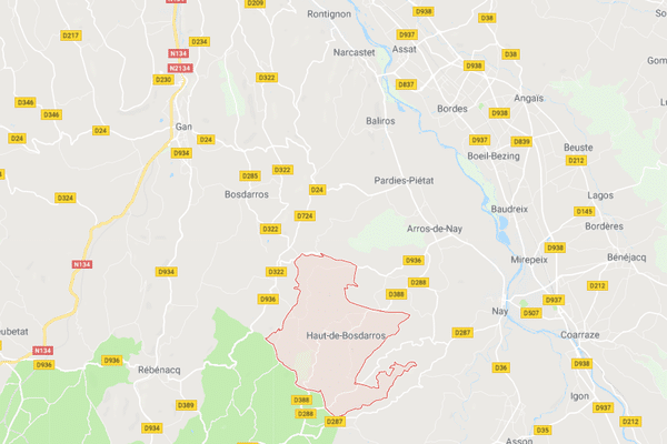 La commune de Haut-de-Bosdarros est située au sud de Pau. 