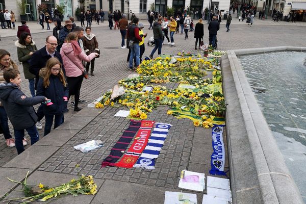 L'hommage à Sala se poursuit place Royale à Nantes