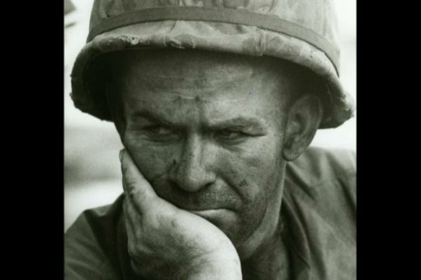 Gilles Caron : US soldier, Battle of Dak To, Hill 875, South Vietnam, November 1967