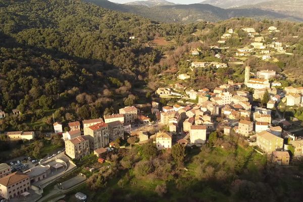 Le village de Vico, en Corse-du-Sud.