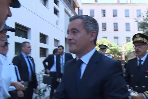 Gérald Darmanin rencontre les policiers du commissariat du 3eme et 6eme arrondissement de Lyon.