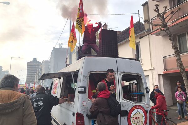 L'intersyndicale appelle à manifester jeudi 13 avril à Clermont-Ferrand contre la réforme des retraites.