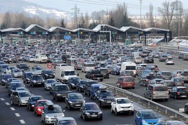 Les tarifs autoroutiers augmenteront de 1,12% en moyenne au 1er février 2016.