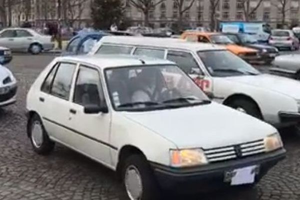 Une manifestation d'automobilistes à Paris, à l'appel de la FFAC.