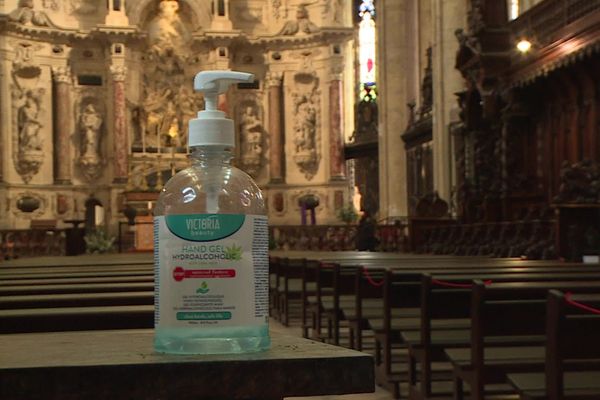 Covid et messes de Noël, la cathédrale Saint-Etienne accueillera les fidèles selon un protocole sanitaire strict.