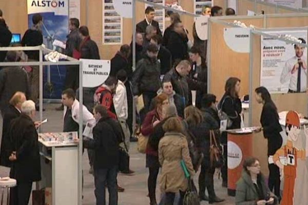 Près d'une centaine d'exposants sont au Parc des expositions à Caen ce jeudi dans le cadre de Explor'emploi