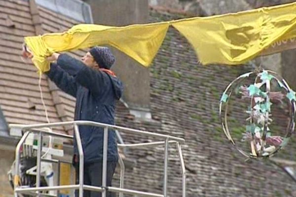 Les bénévoles de la Percée du Vin Jaune à Voiteur en plein travail.