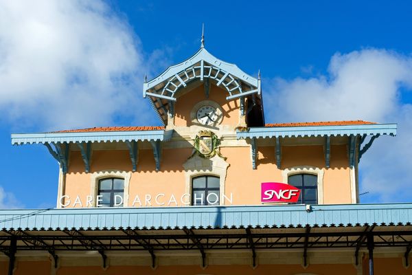 Les équipes techniques interviennent en ce moment à Arcachon (Gironde).