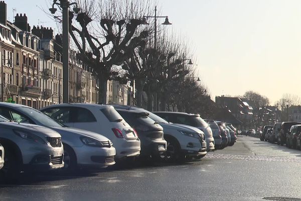 C'est sur ce parking que se tient, chaque mercredi et dimanche, le marché de Trouville.