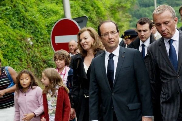 Tulle, 9 juin 2012: François Hollande en visite à Tulle avec à ses côtés Bernard Combes