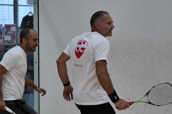 Arnaud Couillard a commencé le squash à 40 ans. Il n'avait eu aucune alerte cardiaque avant cet accident.