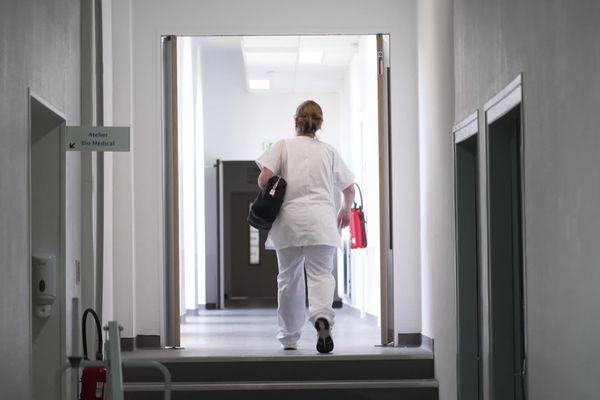 Des agents de l'hôpital d'Abbeville sont en grève depuis lundi 24 juin.