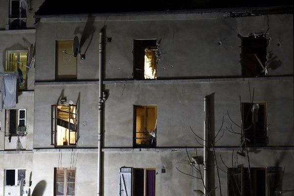 L' homme est soupçonné d'avoir participé à la fourniture d'un logement à deux auteurs des attentats de Paris durant leur brève cavale.