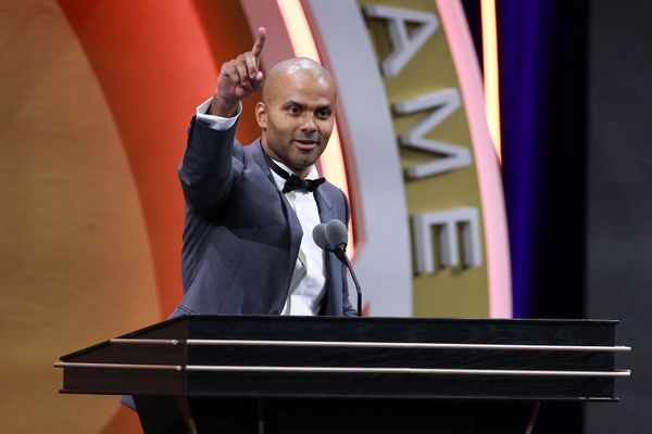 Tony Parker est le premier joueur français à intégrer le Hall of fame, panthéon du basket-ball américain et mondial dans la nuit du 12 au 13 août 2023.